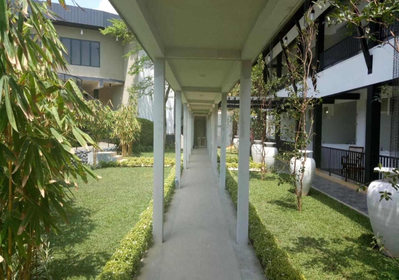 Garden Beach Hotel Kalutara Exterior photo